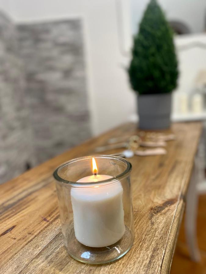 Miluar - Centro Storico - Lungo La Via Della Musica Bed & Breakfast Наполи Екстериор снимка