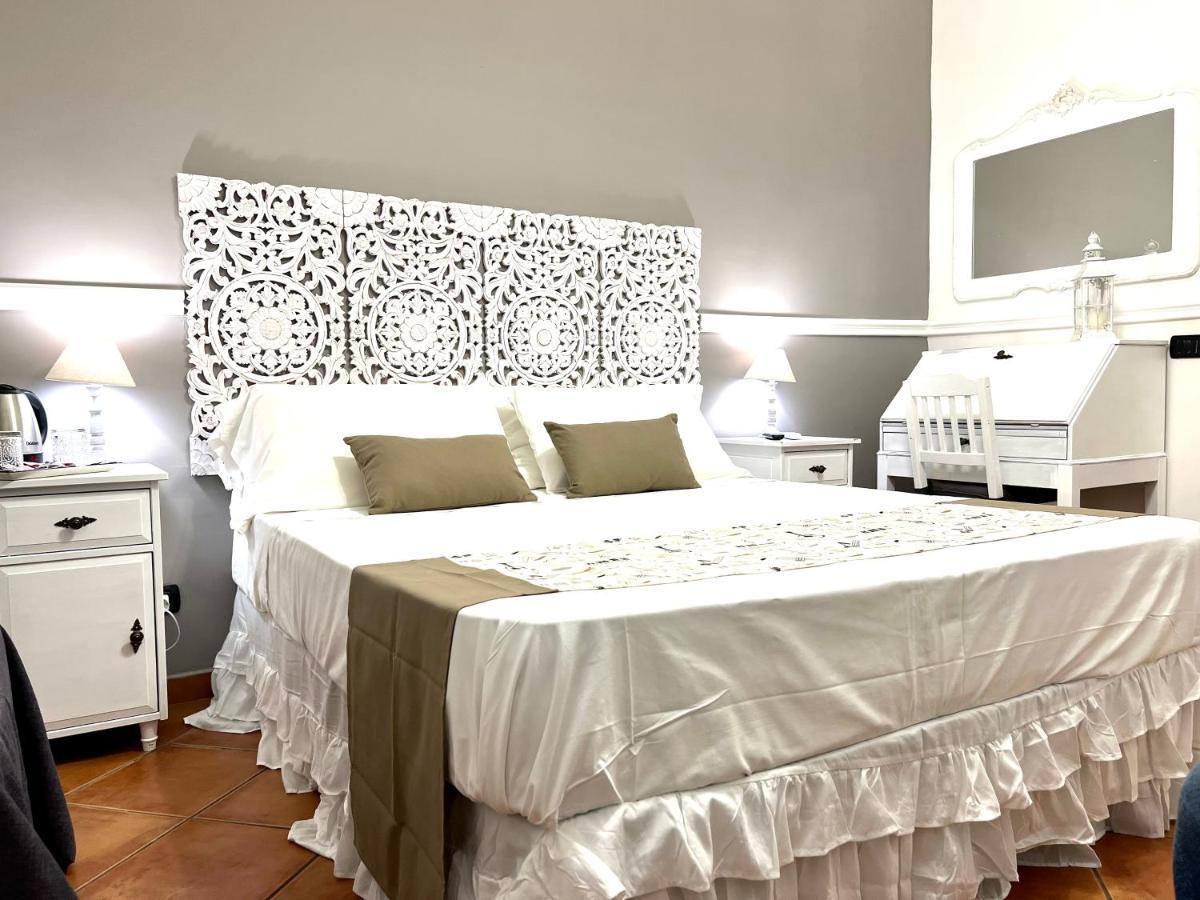 Miluar - Centro Storico - Lungo La Via Della Musica Bed & Breakfast Наполи Екстериор снимка