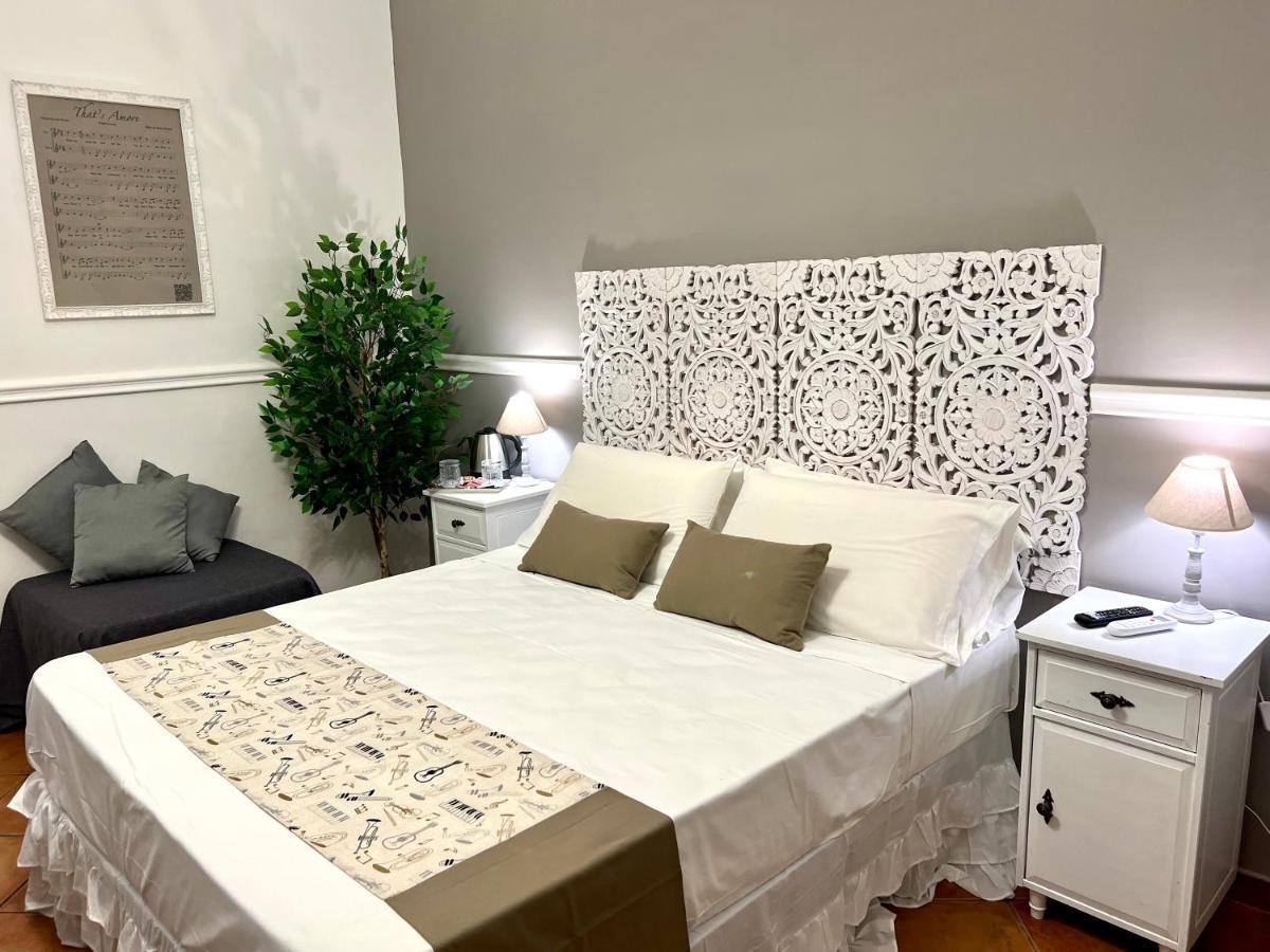 Miluar - Centro Storico - Lungo La Via Della Musica Bed & Breakfast Наполи Екстериор снимка