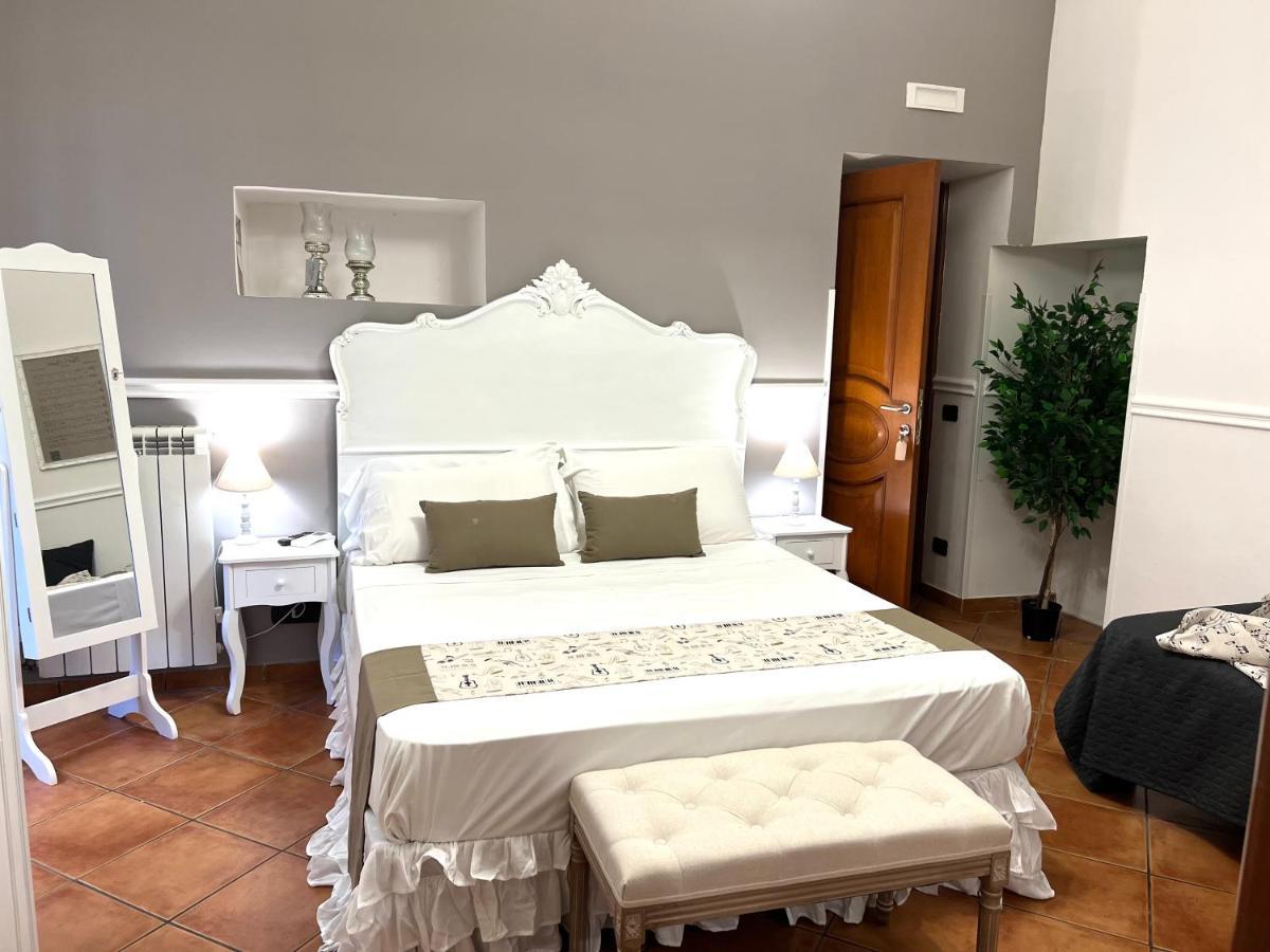 Miluar - Centro Storico - Lungo La Via Della Musica Bed & Breakfast Наполи Екстериор снимка