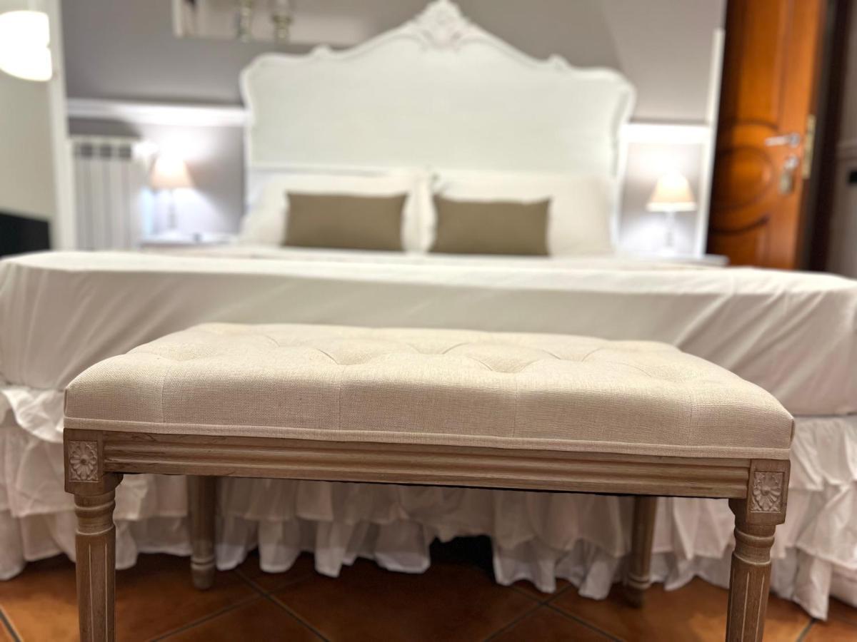 Miluar - Centro Storico - Lungo La Via Della Musica Bed & Breakfast Наполи Екстериор снимка