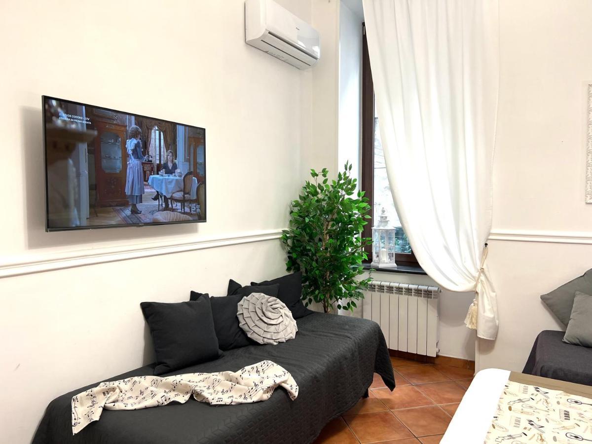 Miluar - Centro Storico - Lungo La Via Della Musica Bed & Breakfast Наполи Екстериор снимка