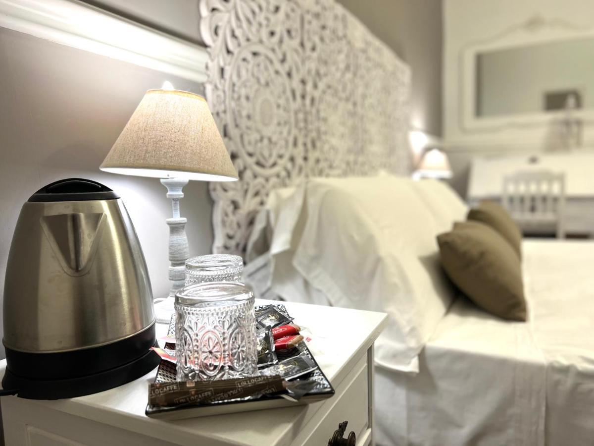 Miluar - Centro Storico - Lungo La Via Della Musica Bed & Breakfast Наполи Екстериор снимка