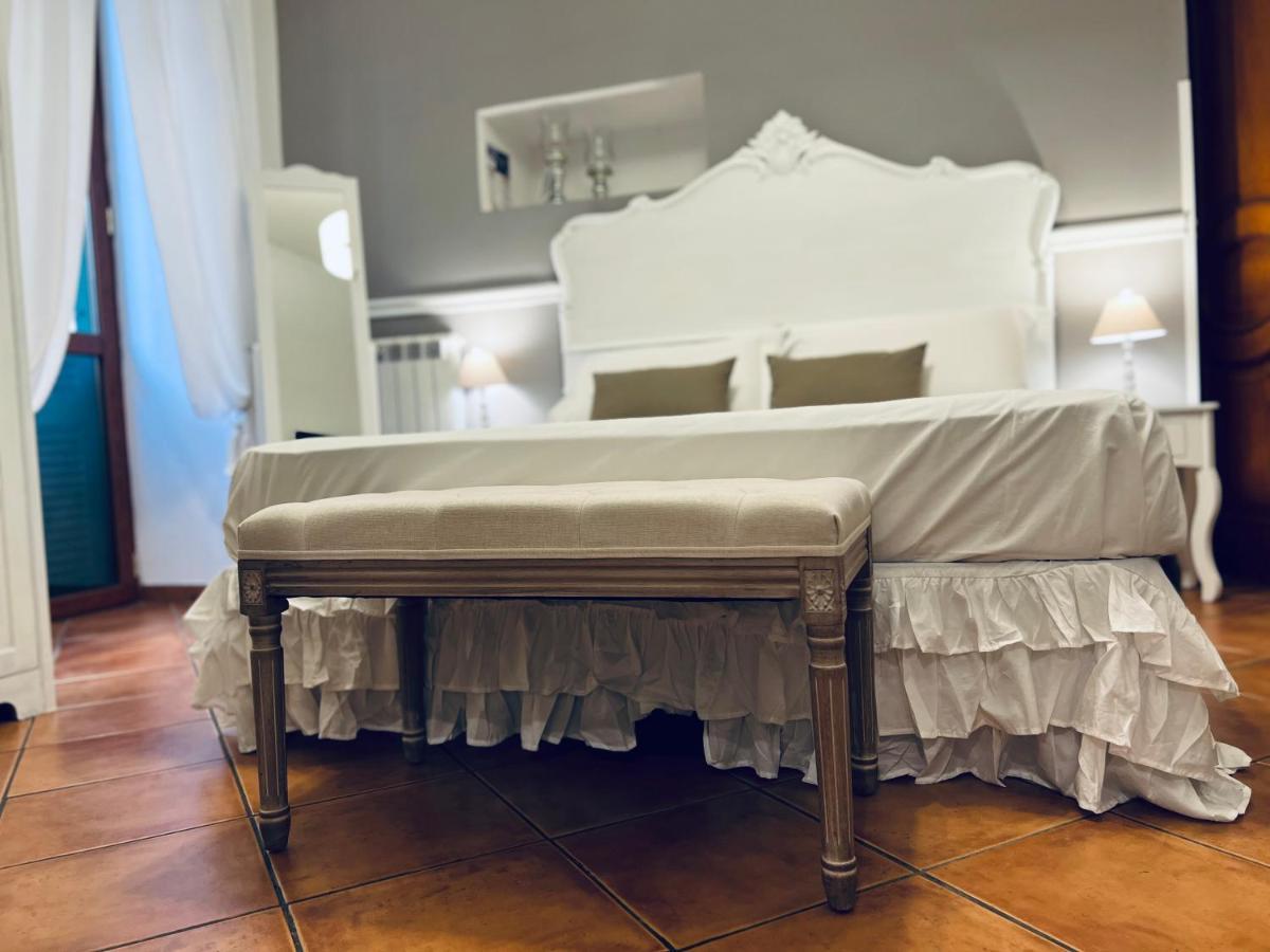 Miluar - Centro Storico - Lungo La Via Della Musica Bed & Breakfast Наполи Екстериор снимка